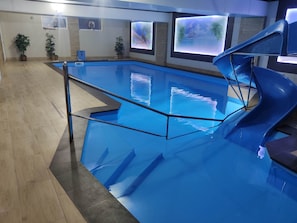 Piscina interna, piscina de raia