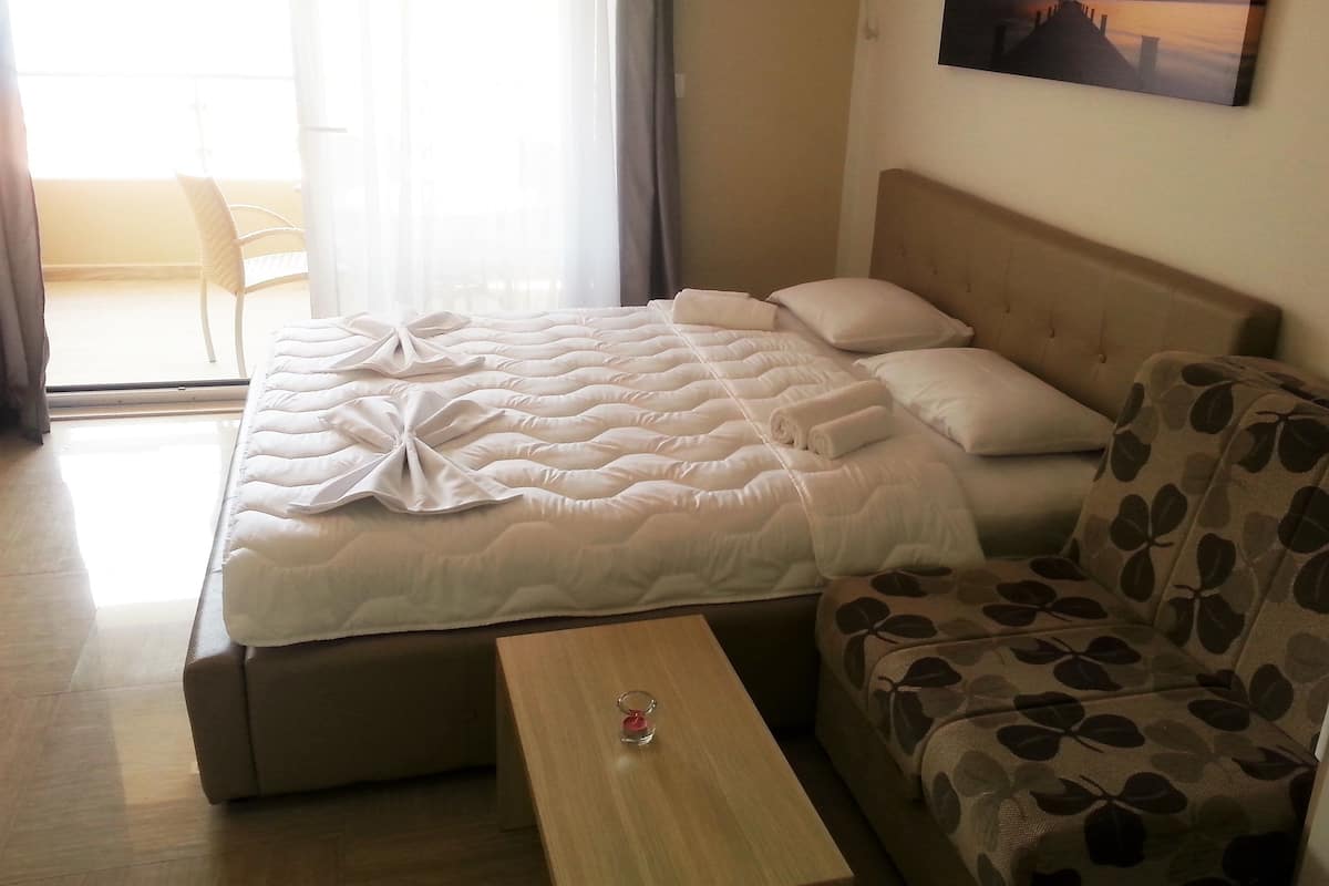 Schallisolierte Zimmer, Bügeleisen/Bügelbrett, kostenlose Babybetten