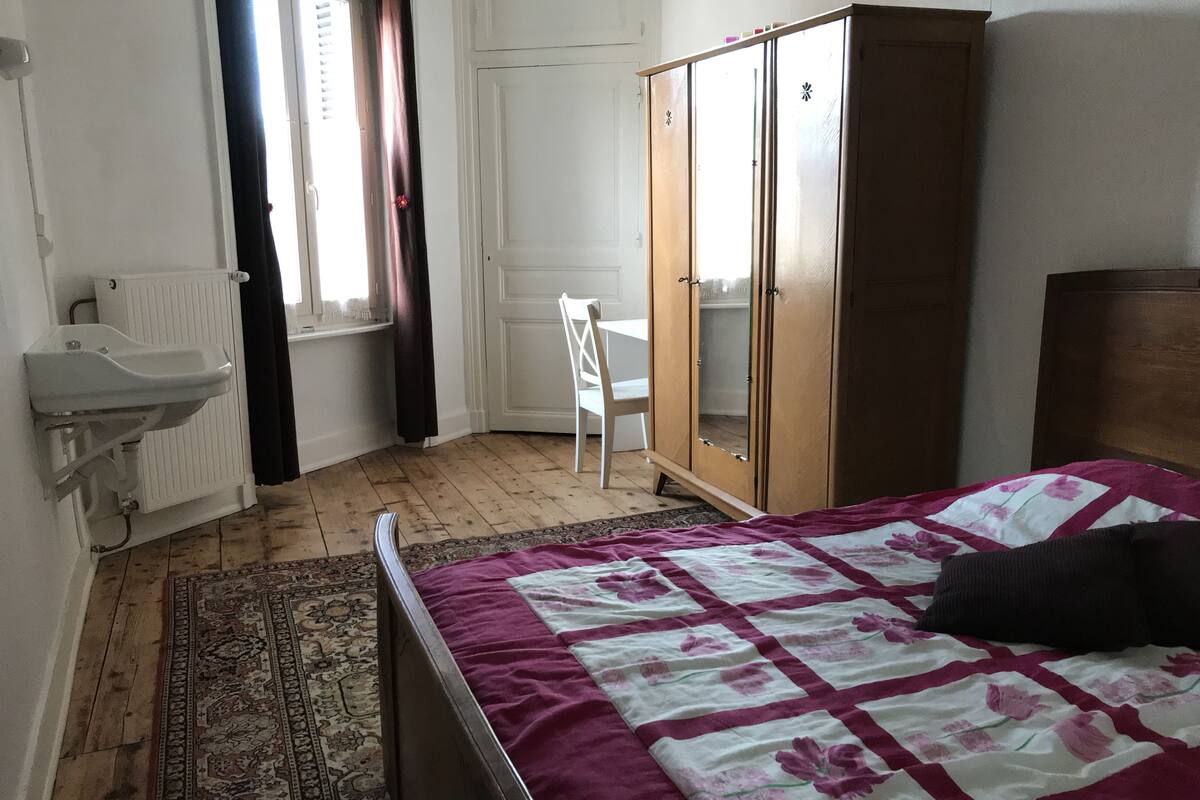 Habitación doble clásica, 1 cama matrimonial | 1 habitación, wifi gratis y decoración personalizada