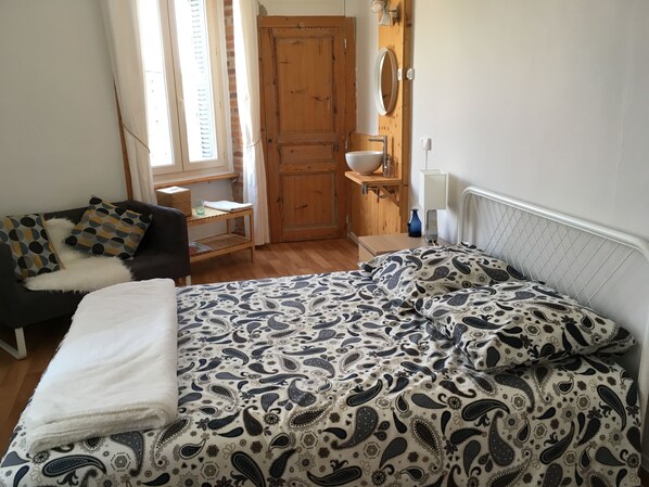 1 chambre, décoration personnalisée, ameublement personnalisé