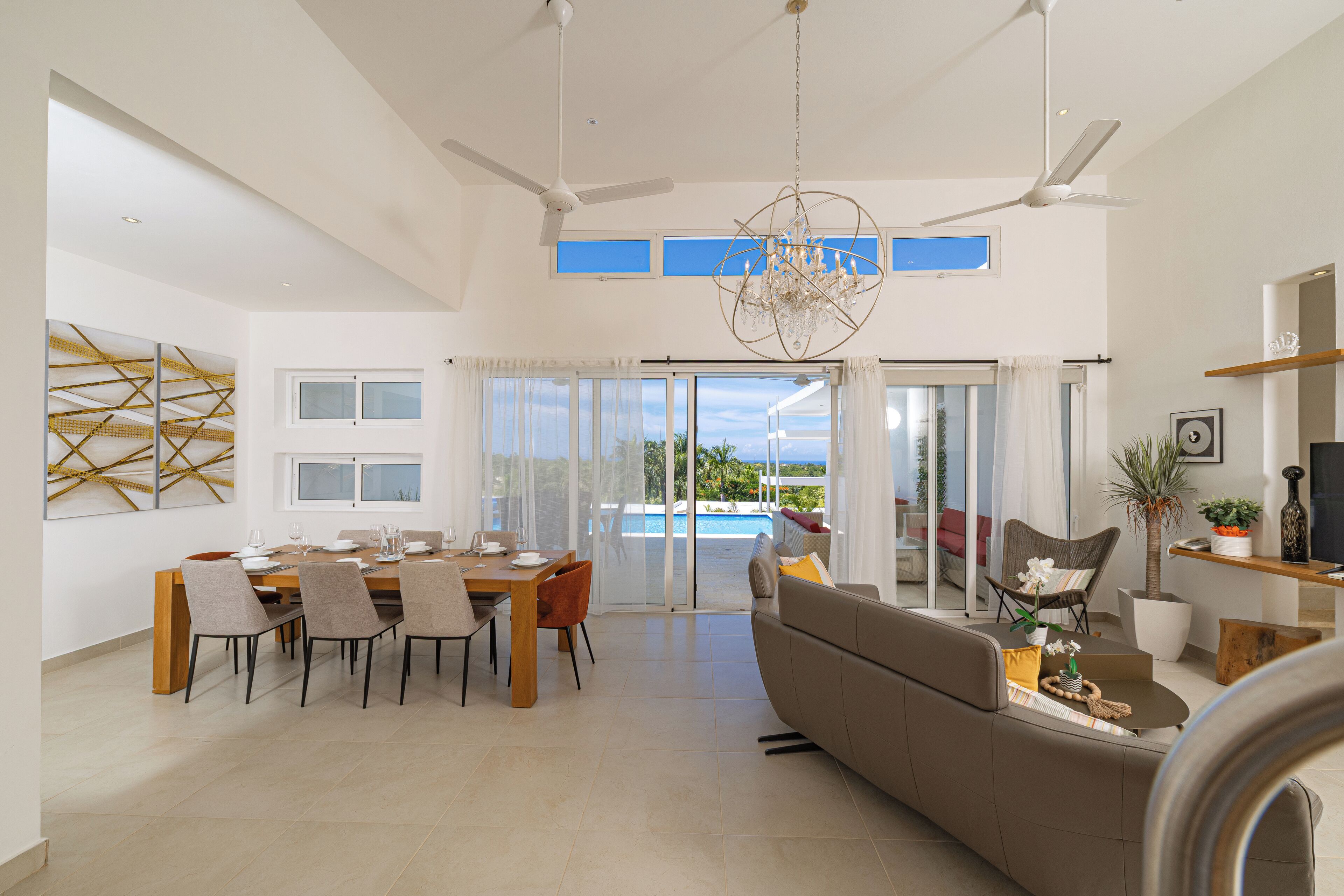 Dolce Vista: 4-Bedroom Villa with Pool | In-room dining