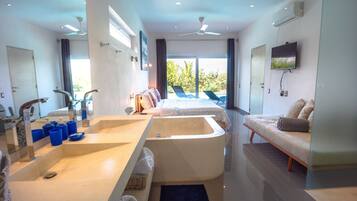 Villa | Salle de bain | Articles de toilette gratuits, sĂšche-cheveux, serviettes fournies