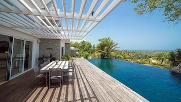 Casa Quivira: 5-Bedroom Villa with Pool | Terrace/patio
