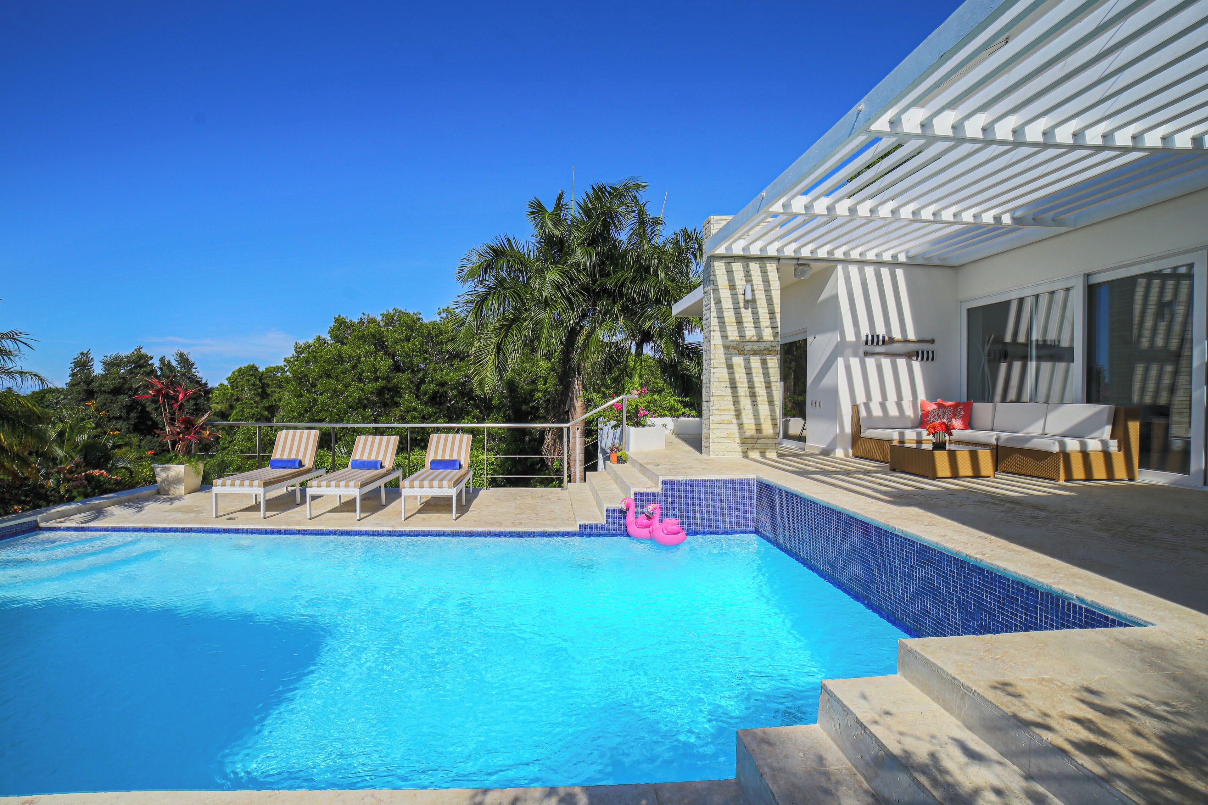 Casa Karma: 3-Bedroom Villa with Pool | 4 Schlafzimmer, hochwertige Bettwaren, Zimmersafe, individuell dekoriert