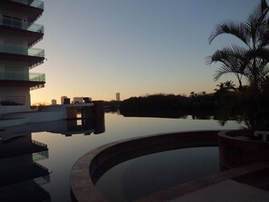 Outdoor pool - Condo AB Pacifica (Mazatlán)