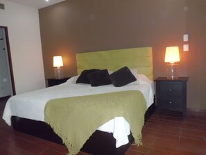 Condo familiar, 2 habitaciones, vista a la marina | 2 habitaciones y wifi gratis 