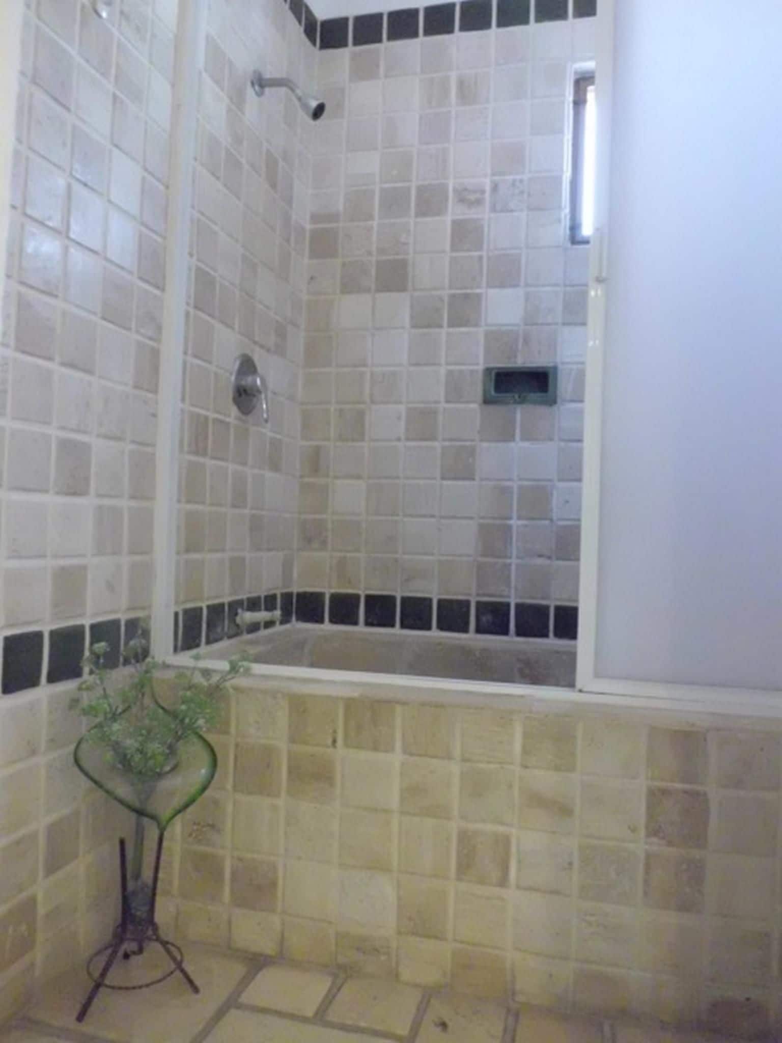 Family Townhome, 3 Bedrooms | Bathroom shower