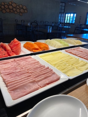 Free daily buffet breakfast
