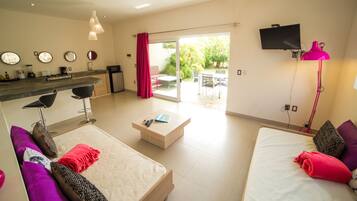 Deluxe Loft, 1 Bedroom, Smoking, Ocean View | Kemudahan bilik