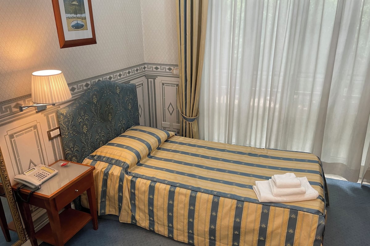 Deluxe Single Room, 1 Single Bed, Ensuite, Park View