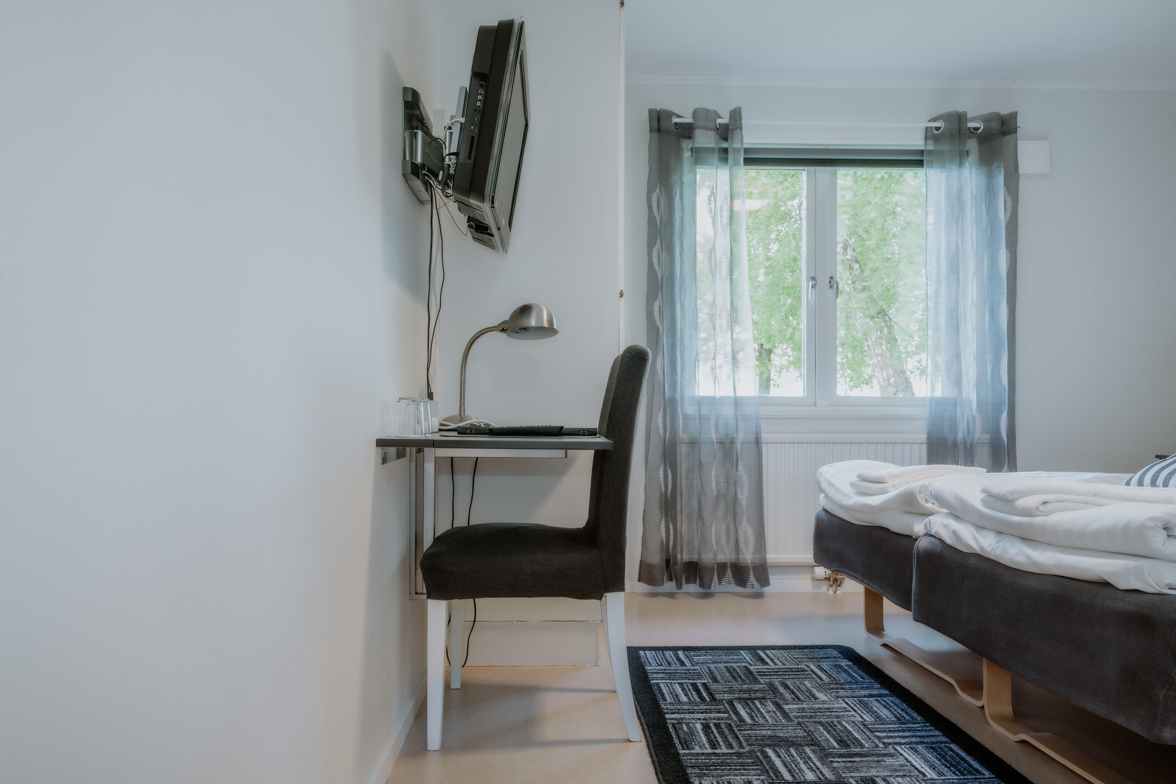 Standard Double Room | Iron/ironing board, free WiFi, bed sheets