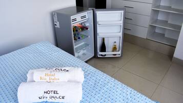 Exclusive Single Room | Down comforters, pillowtop beds, minibar, desk