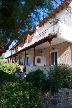 Exterior - Zorbas Volissos Apartments Chios (Chios)