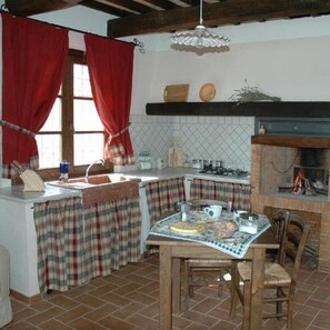 Appartamento, 1 camera da letto | Cucina privata | Frigorifero con congelatore, piano cottura, pentole/stoviglie/utensili