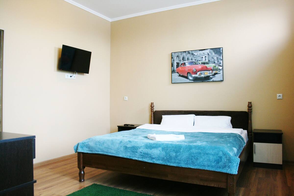 Chambre Double | Literie de qualité supérieure, bureau, chambres insonorisées