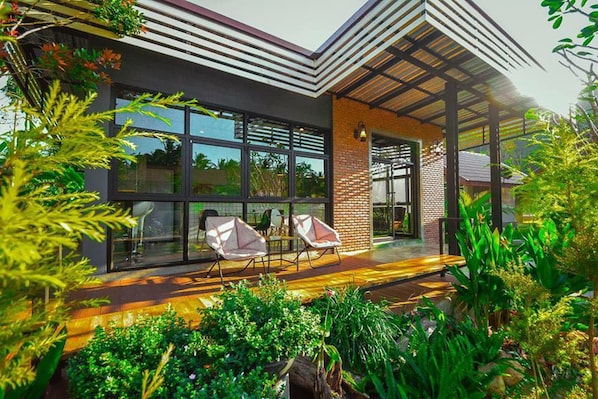 Mostrador para check-in y check-out