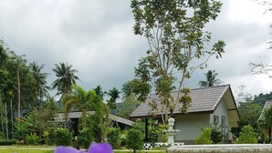 Khuôn viên nơi lưu trú