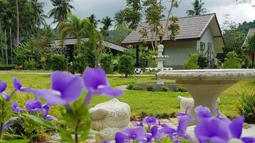 Khuôn viên nơi lưu trú