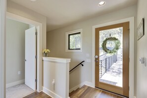 Interior - Minutes to Downtown Austin: Peaceful Waterfront Retreat with City Access Nearby (Austin)