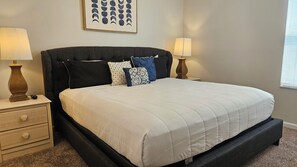 6 Schlafzimmer, Zimmersafe, Bügeleisen/Bügelbrett, Reisekinderbett
