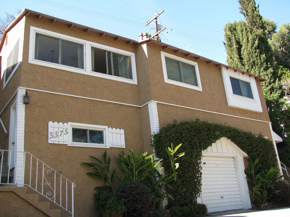 Stunning Hollywood Hills Home... Celebrity Area, Great Views And Awesome Reviews - Beverly Hills, CA
