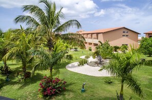 Property grounds - New Luxury Family-Flexication-Friendly Townhouse, Few Steps from Eagle Beach (Eagle Beach)