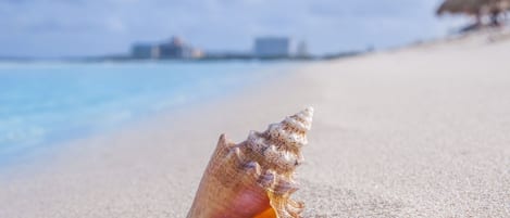 In Strandnähe, Liegestühle, Strandtücher