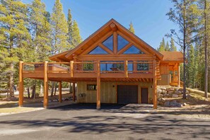 Exterior - 3 Mi to Slopes: Breck Cabin w/ Hot Tub & Views (Breckenridge)