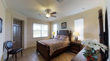 6 bedrooms, iron/ironing board, free WiFi, bed sheets