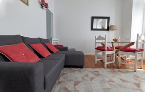 LCD TV