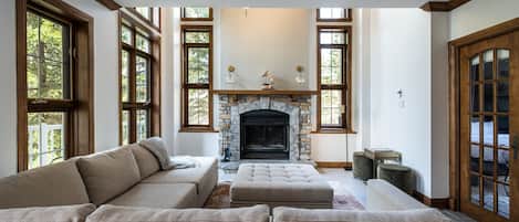 TV, fireplace, stereo