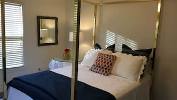 2 habitaciones, caja de seguridad en la habitación y escritorio