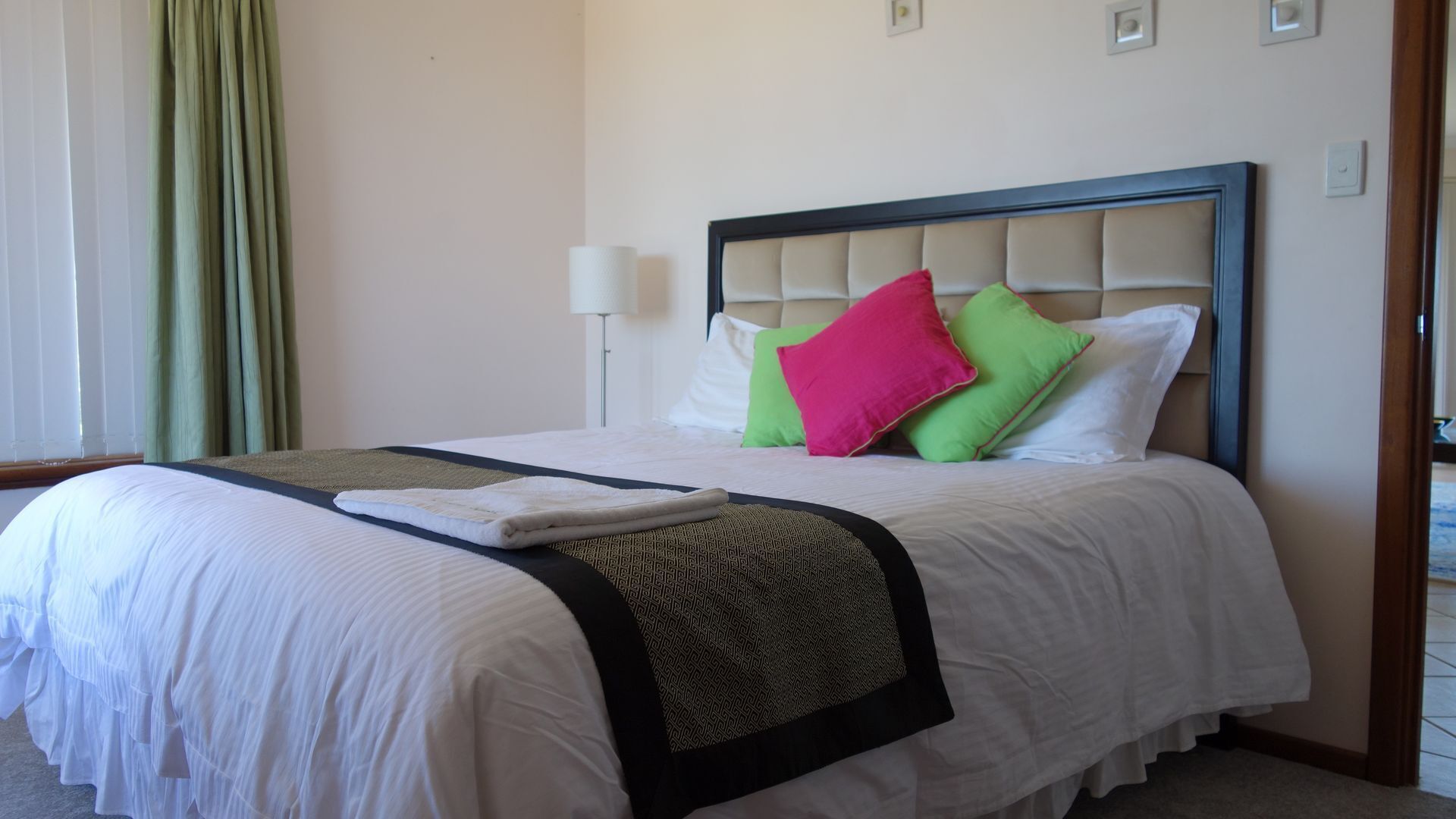 Oceana Sunset - Beachfront family friendly holiday home with amazing ocean views — image 13