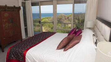 5 bedrooms, iron/ironing board, travel cot, WiFi