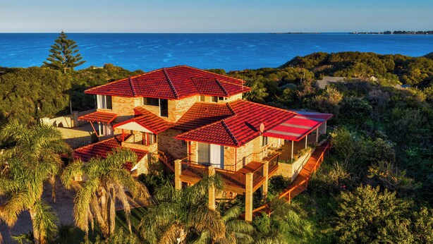 Unclassified image, 1 of 26, button - Oceana Sunset - Beachfront family friendly home with amazing ocean views (Warnbro)