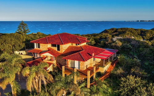 Oceana Sunset - Beachfront family friendly home with amazing ocean views