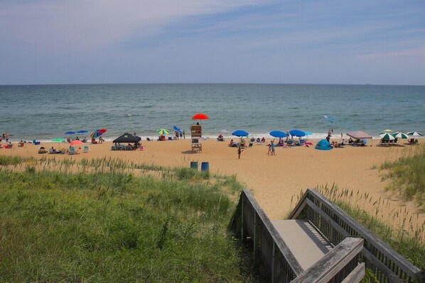 Beach nearby - Station One's First Flight at Station One 2 Bedroom, Easy Access to the Oceanfront! (Kill Devil Hills)