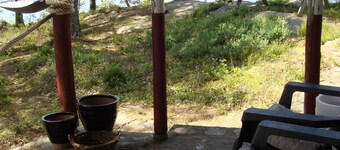 Cottage by the lake, private boat and jetty