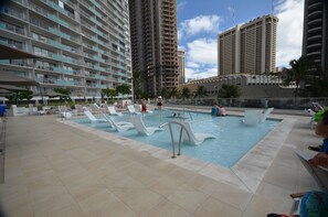 Pool - Ilikai Hotel 805 1-Bedroom Suite in Lovely Waikiki (Honolulu)
