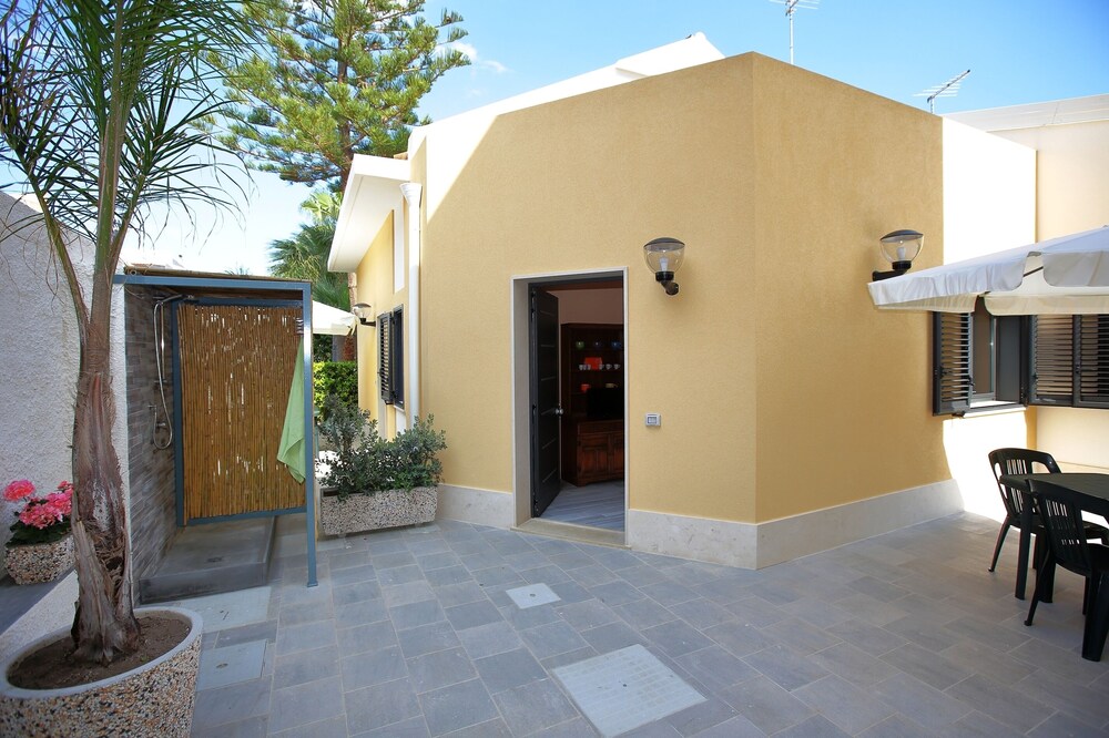 RE SOLE The Dependance - VENUS holiday home