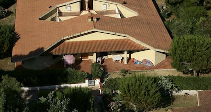 Apartment in villa 150 meters from the Giannella beach