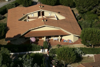 Apartment in villa 150 meters from the Giannella beach