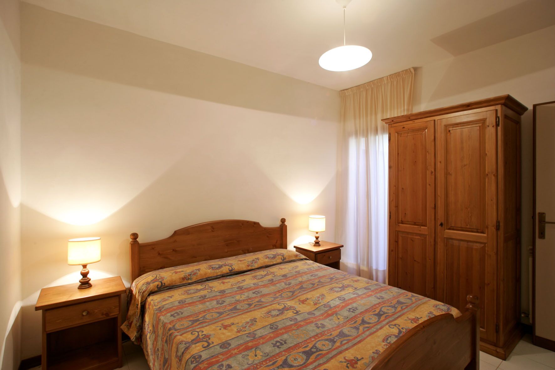 4 habitaciones, wifi gratis y ropa de cama 