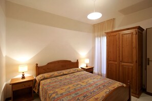 4 bedrooms, free WiFi, bed sheets