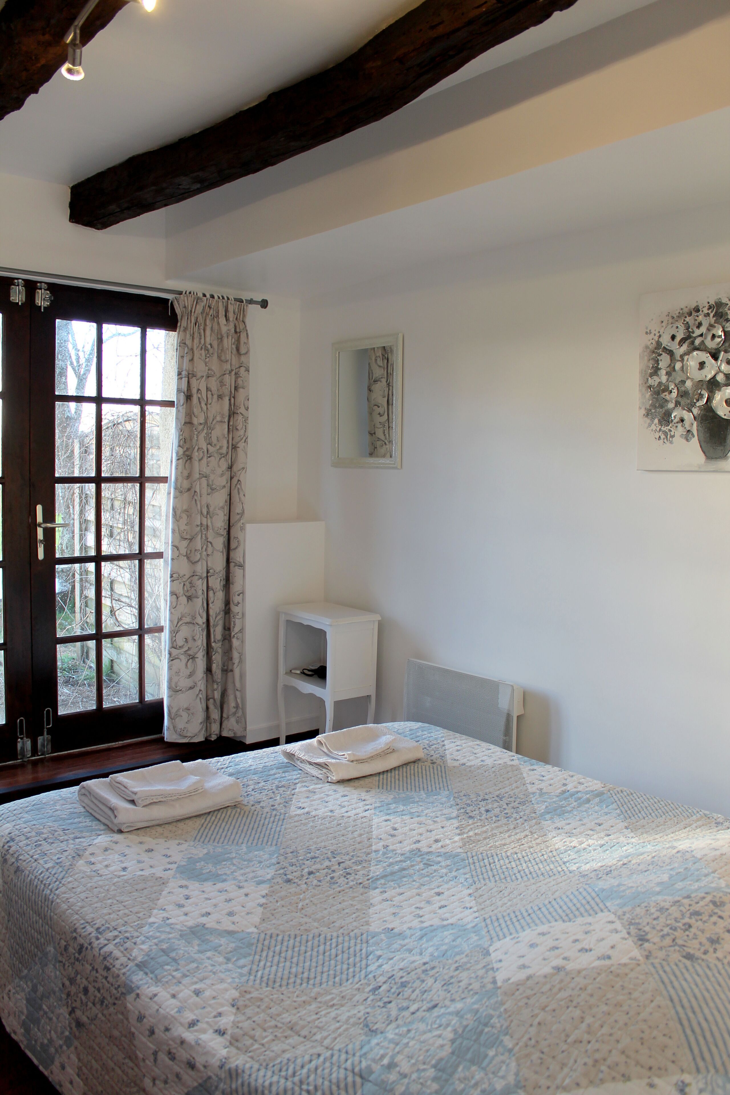 1 chambre, fer et planche à repasser, Wi-Fi gratuit, draps fournis