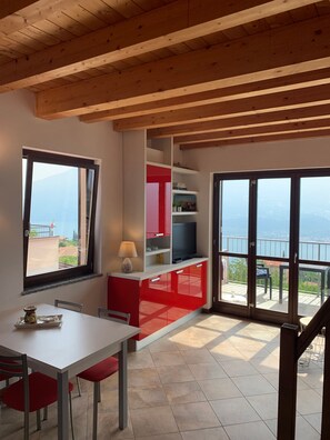 Dining - La Quiete 56 Holideal Apartment (Tremosine)