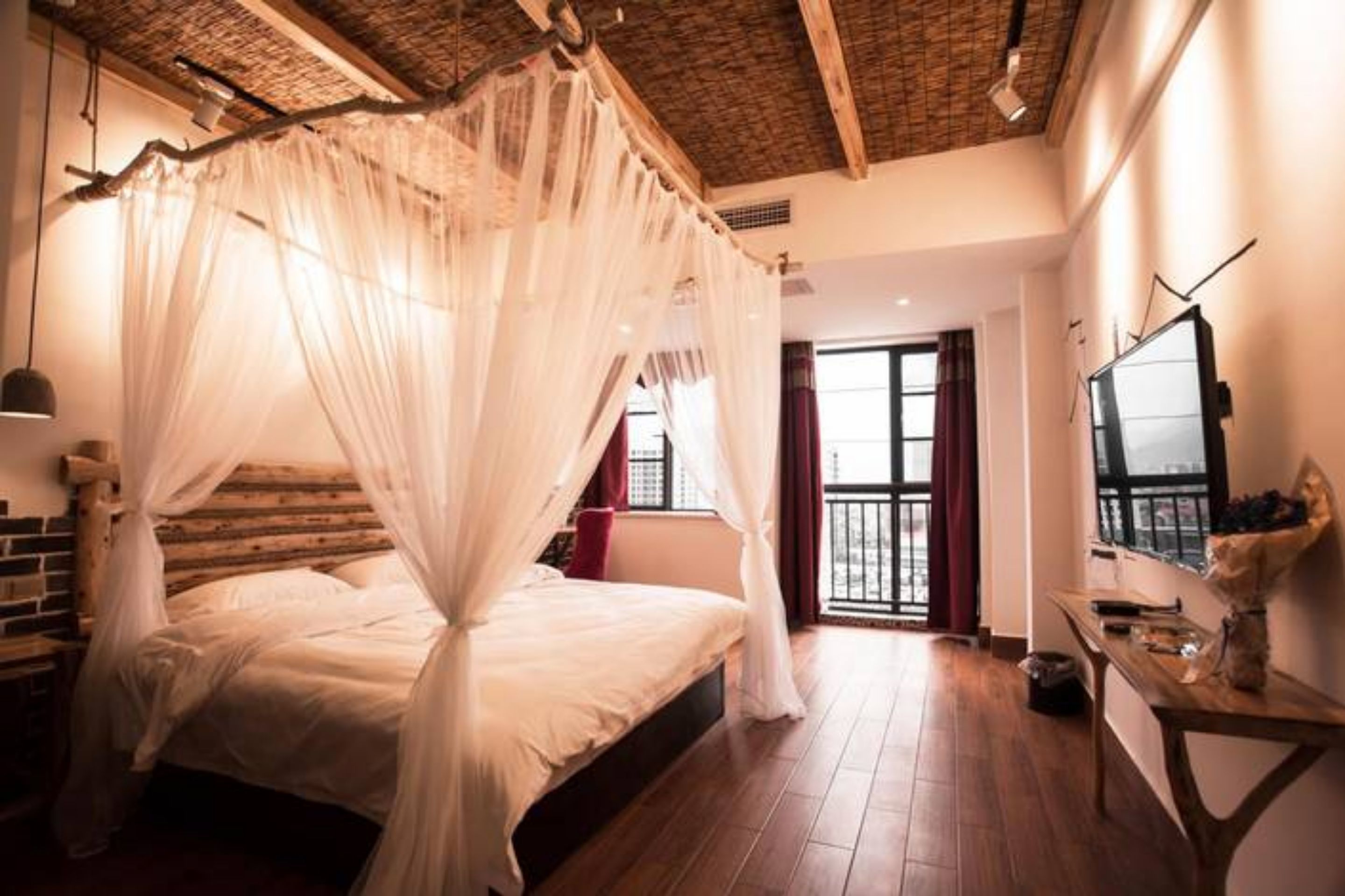 Habitación doble romántica | Escritorio, cortinas blackout y wifi gratis 