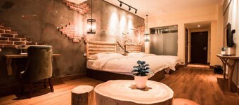 Zhangjiajie Interval Time Travel Inn