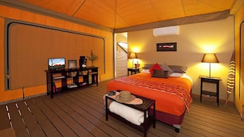 Tente (Boutique Giles Tent ) | 1 chambre, draps fournis