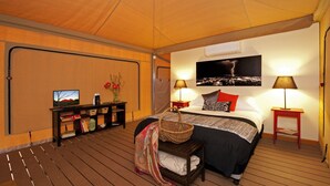 1 bedroom, rollaway beds (surcharge), bed sheets - The Squeaky Windmill Boutique BnB (White Gums)